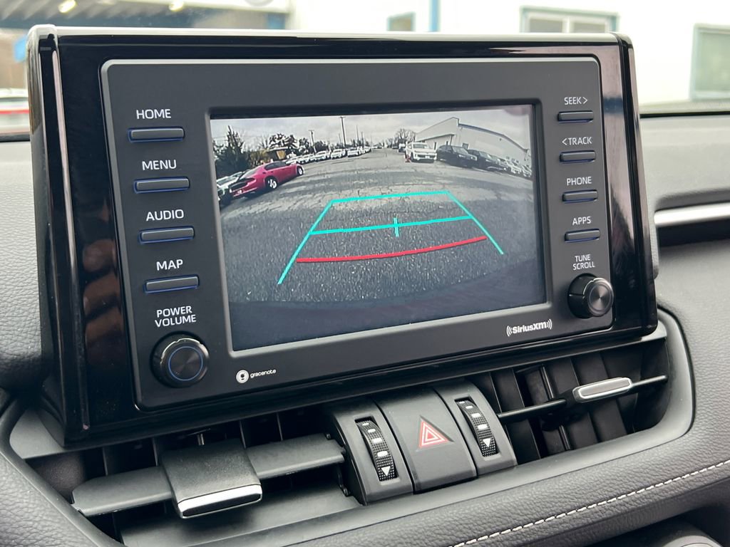 Used 2020 Toyota RAV4 XLE Premium image 21