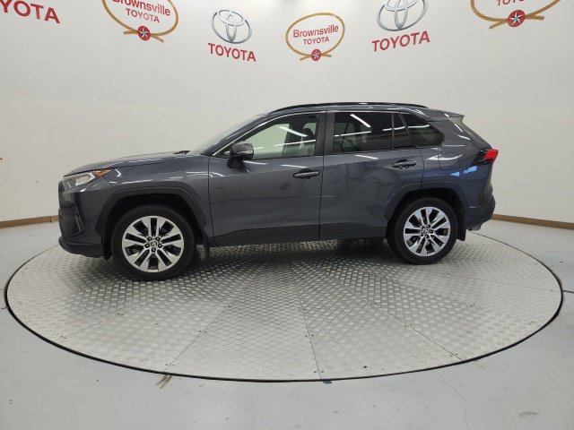 Used 2021 Toyota RAV4 XLE Premium AWD/4WD image 5