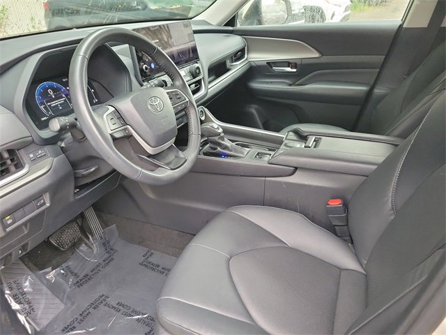 Used 2024 Toyota Grand Highlander XLE image 11