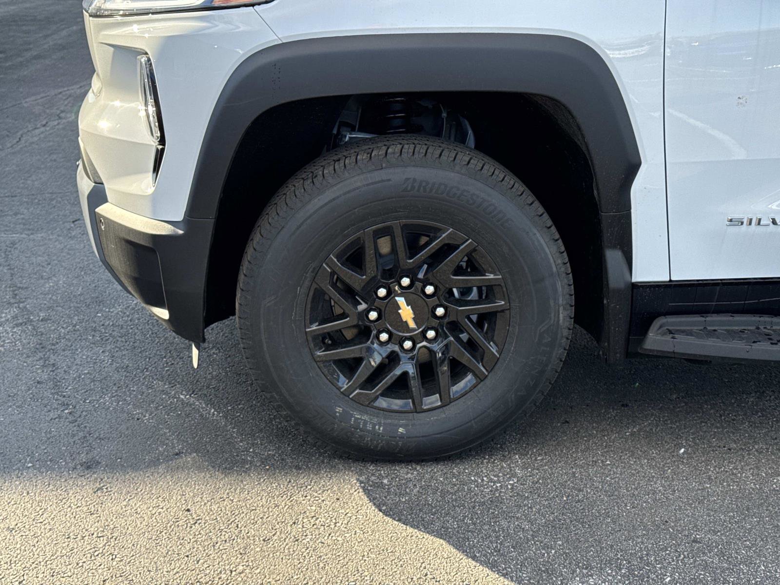 New 2026 Chevrolet Silverado EV LT image 8