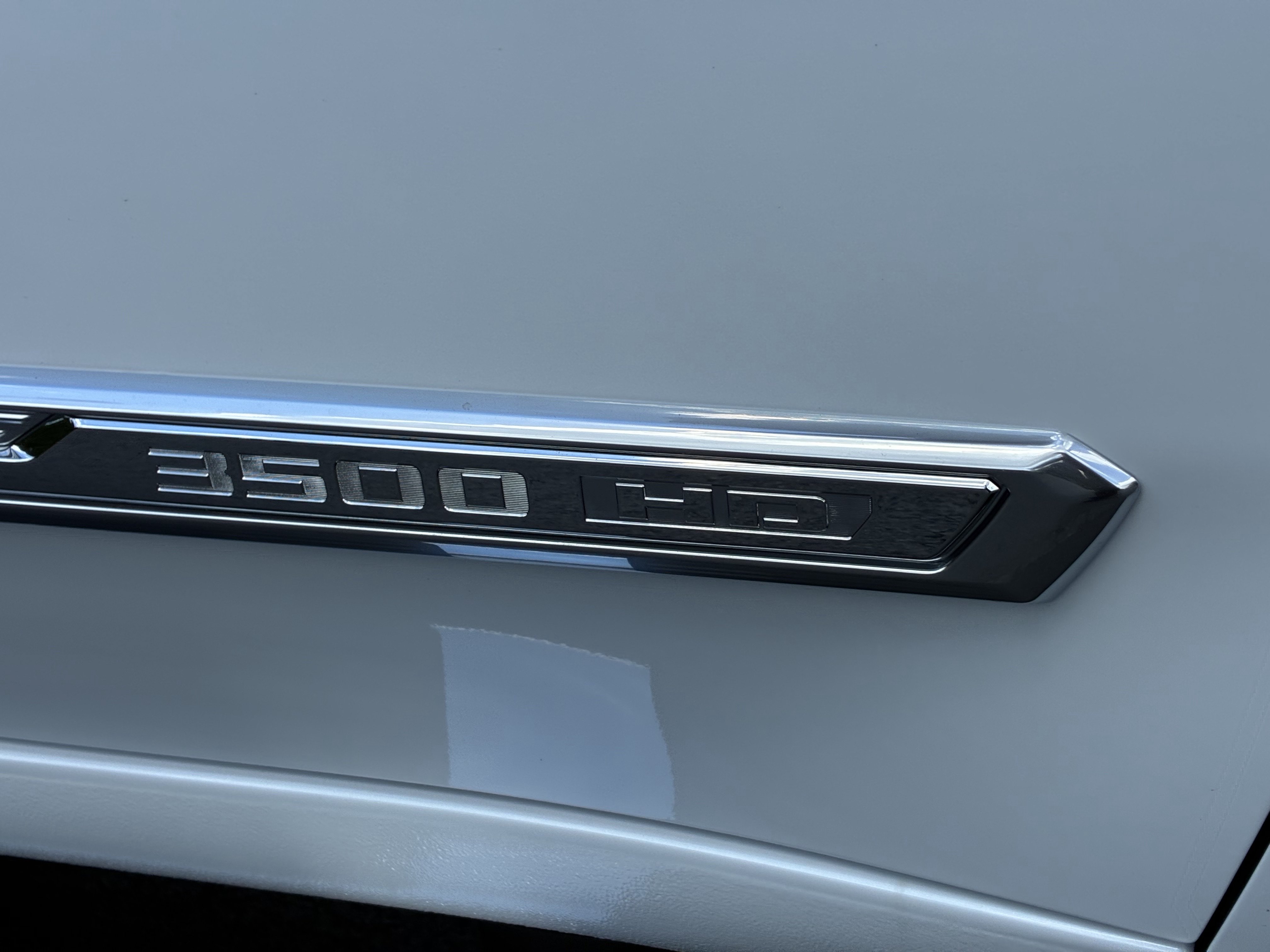 New 2026 Chevrolet Silverado 3500 High Country w/ High Country Premium Package AWD/4WD image 7