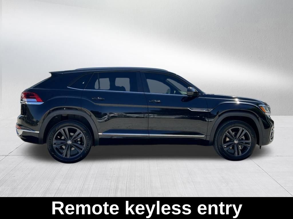 Used 2020 Volkswagen Atlas Cross Sport SE w/ Towing Package image 5