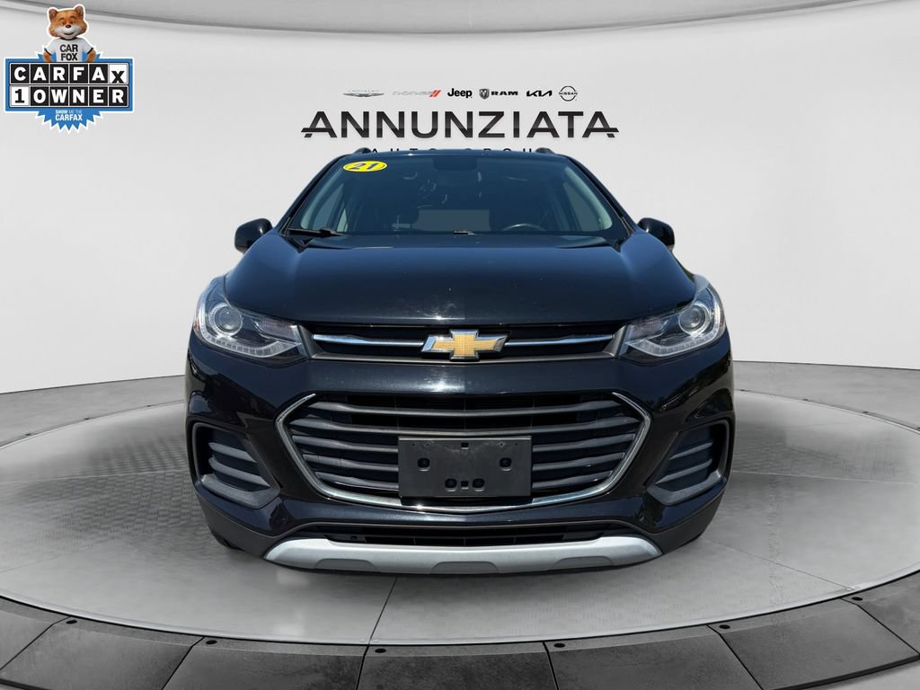 Used 2021 Chevrolet Trax LT w/ Premium Seat Package AWD/4WD image 8