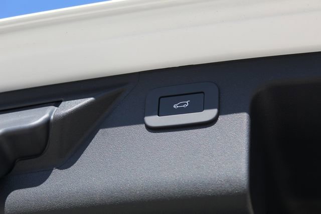 New 2025 Land Rover Discovery Sport S image 13