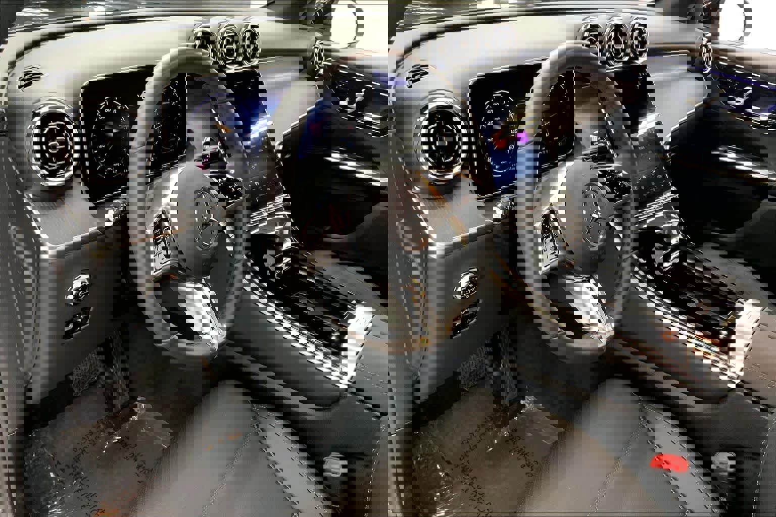 Used 2025 Mercedes-Benz GLC 300 image 20