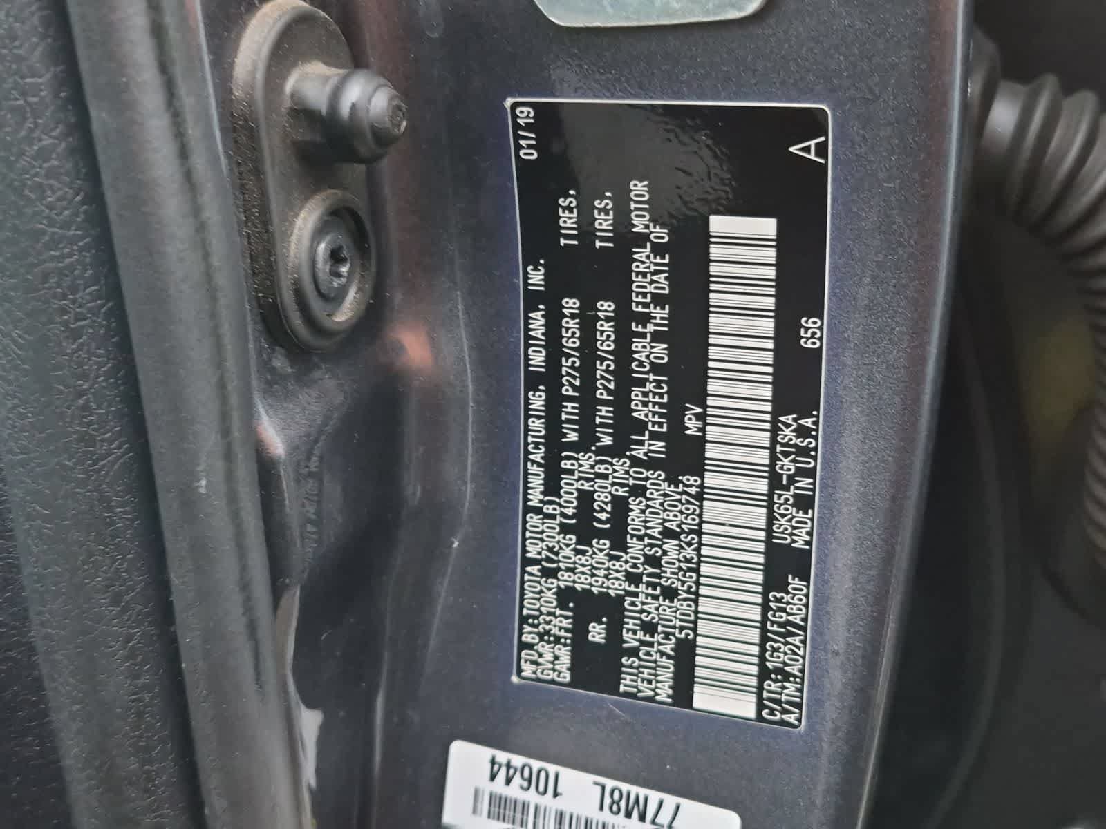 Used 2019 Toyota Sequoia SR5 AWD/4WD image 37