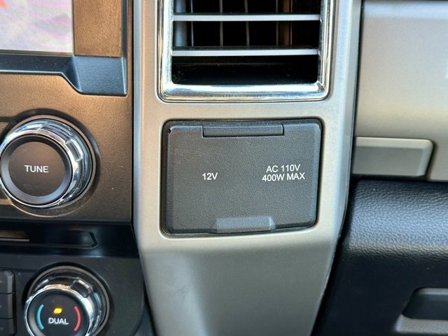 Used 2017 Ford F350 Lariat image 30