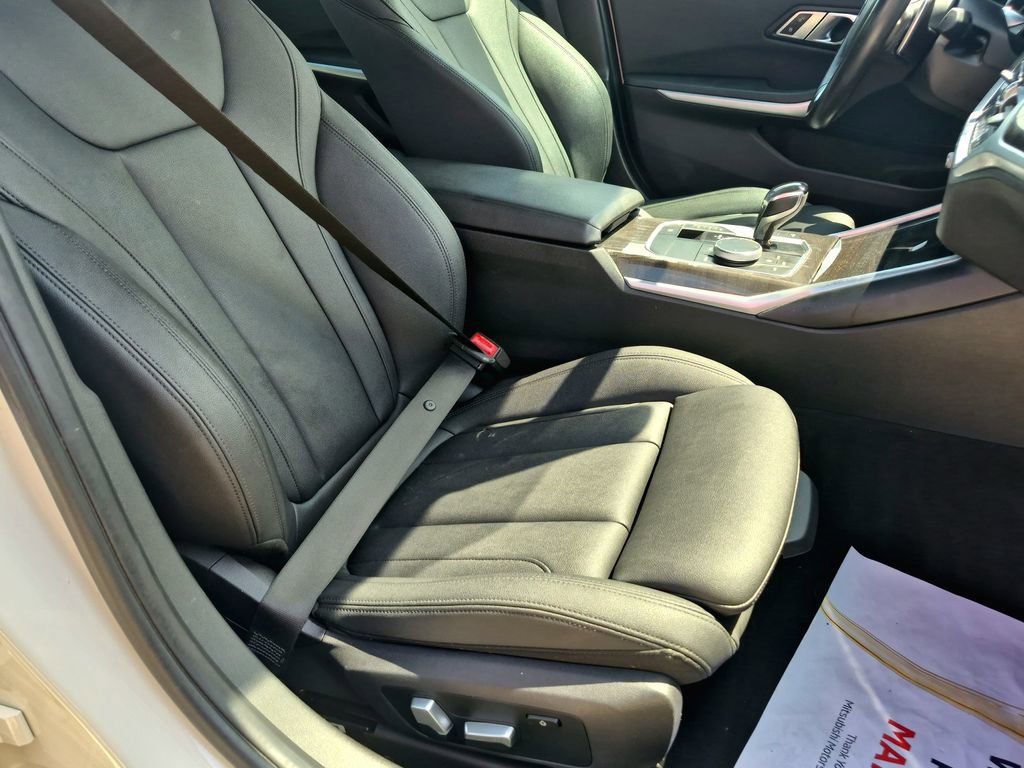 Used 2019 BMW 330i Sedan w/ Driving Assistance Package RWD image 22