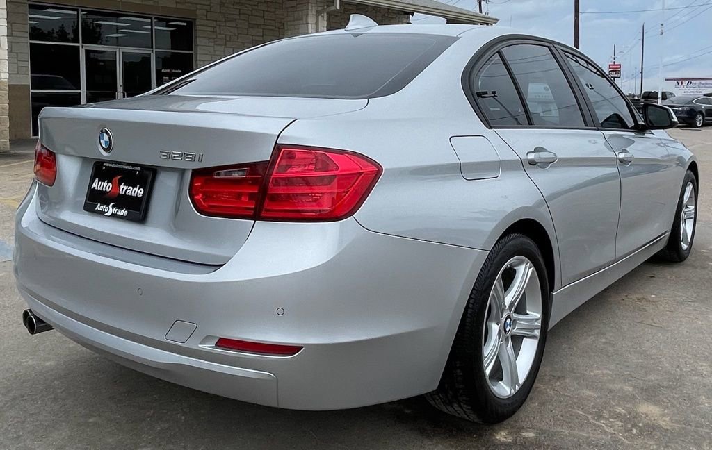 Used 2015 BMW 328i Sedan RWD image 5