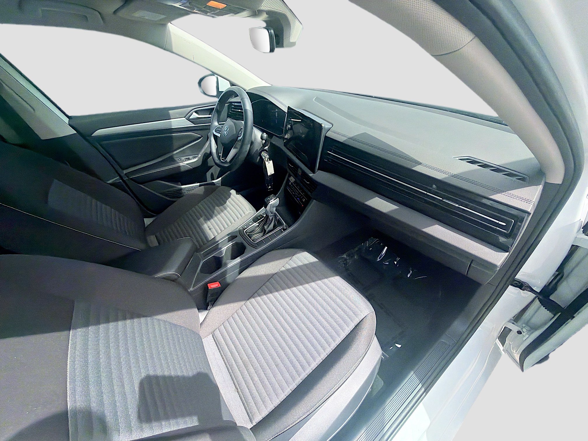 Certified 2025 Volkswagen Jetta S FWD image 31