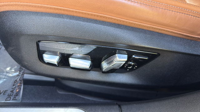 Used 2022 BMW 740i w/ M Sport Package RWD image 13
