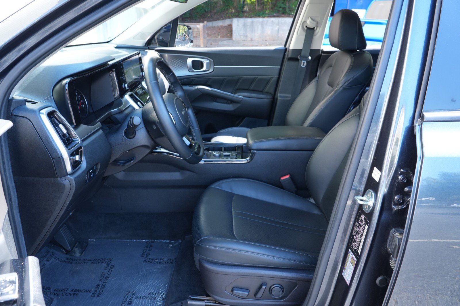 Used 2022 Kia Sorento SX FWD image 16