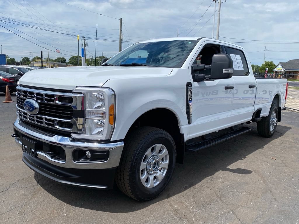 Used 2023 Ford F350 XLT AWD/4WD image 8