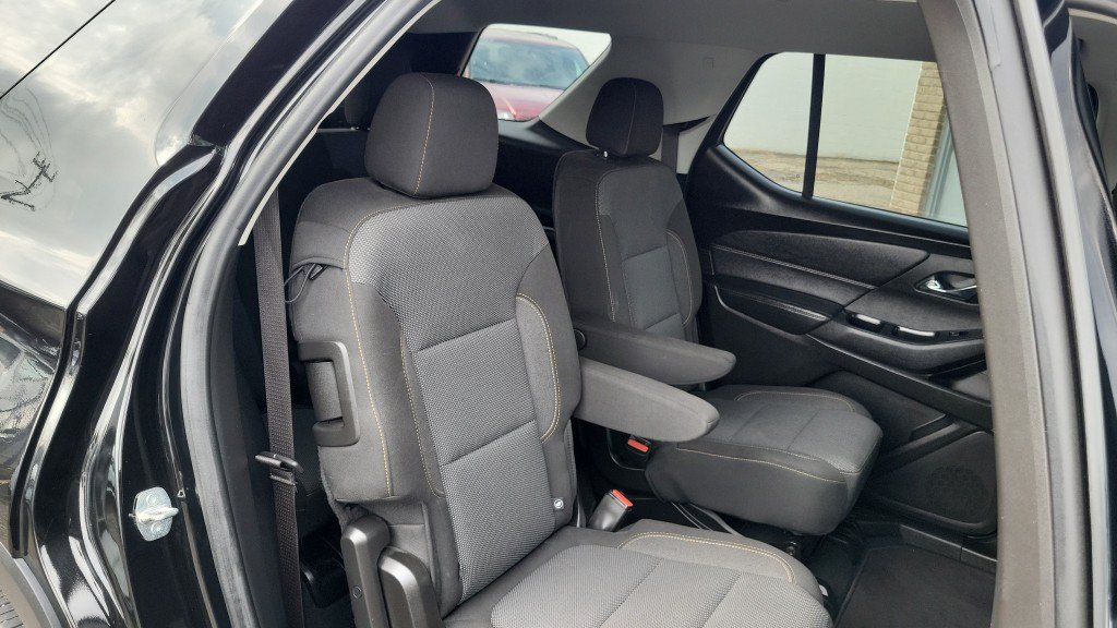 Used 2021 Chevrolet Traverse LT FWD image 22