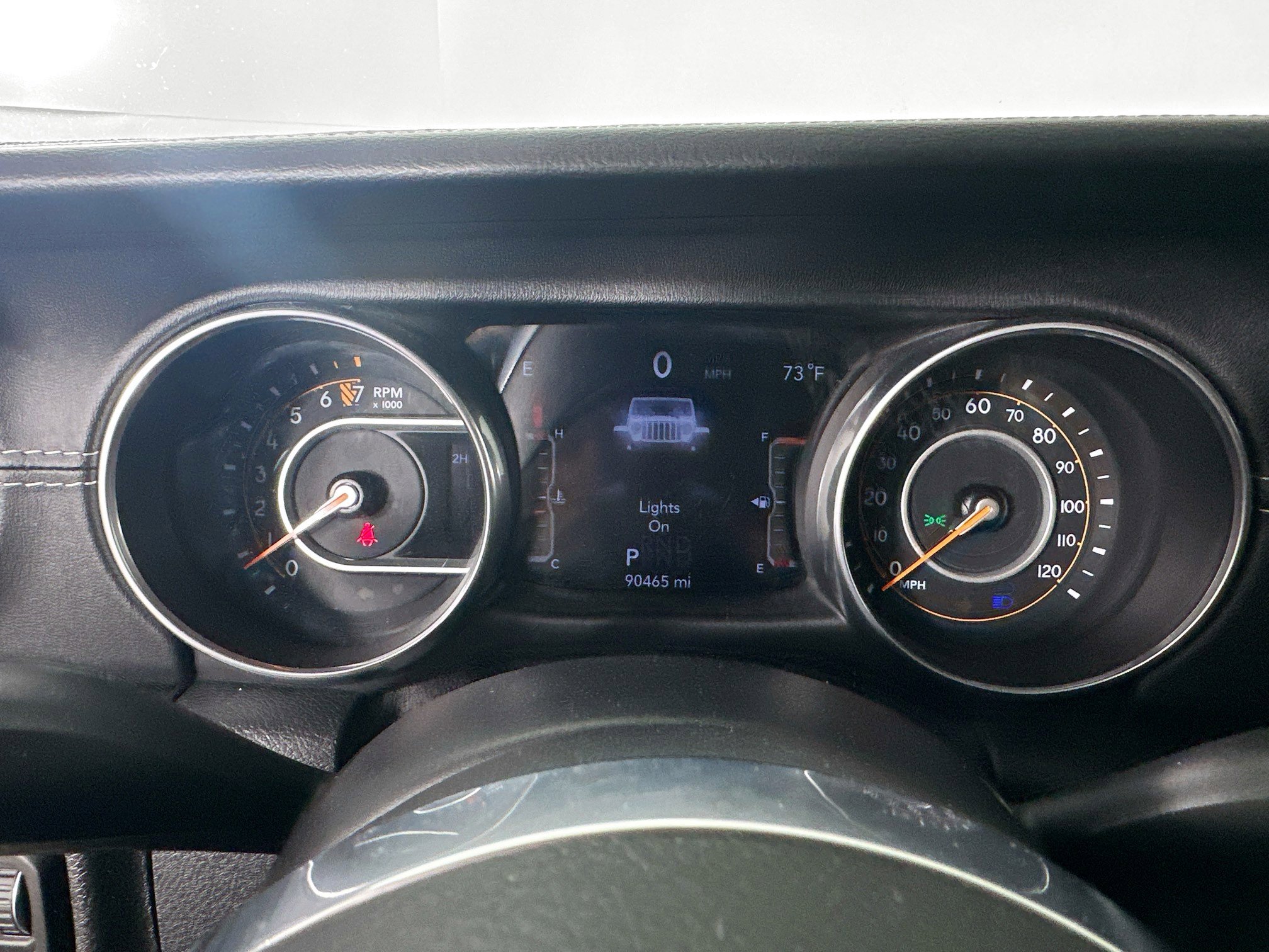 Used 2018 Jeep Wrangler Unlimited Sahara w/ Cold Weather Group AWD/4WD image 14