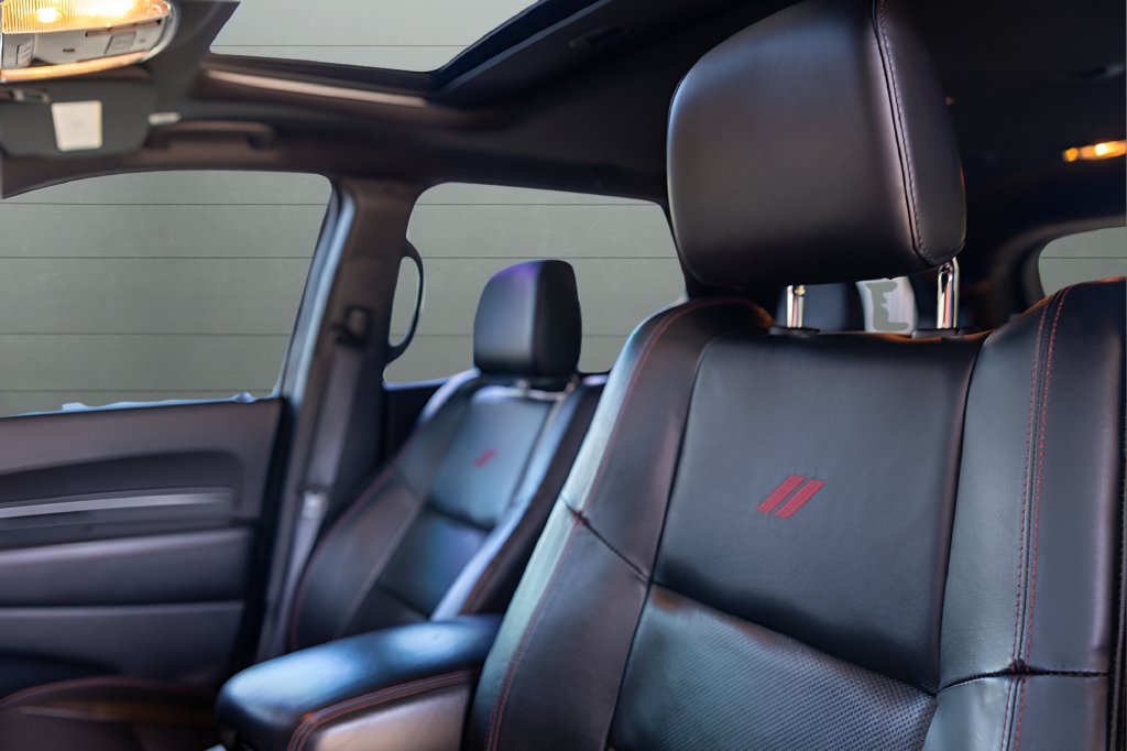 Used 2022 Dodge Durango R/T w/ Blacktop Package AWD/4WD image 2