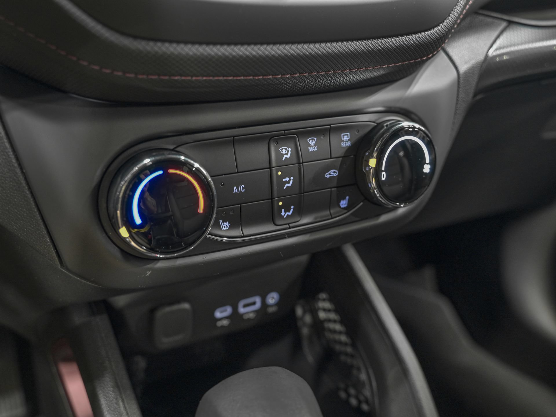 Used 2023 Chevrolet TrailBlazer RS FWD image 25