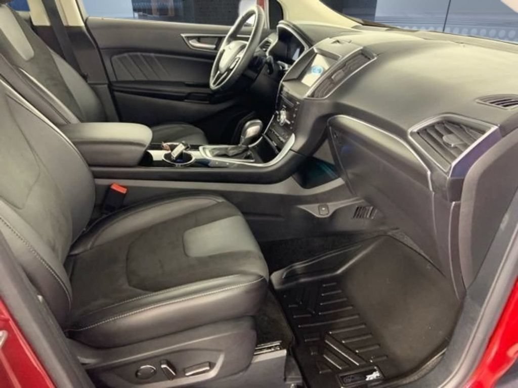 Used 2018 Ford Edge Sport w/ Equipment Group 401A AWD/4WD image 17