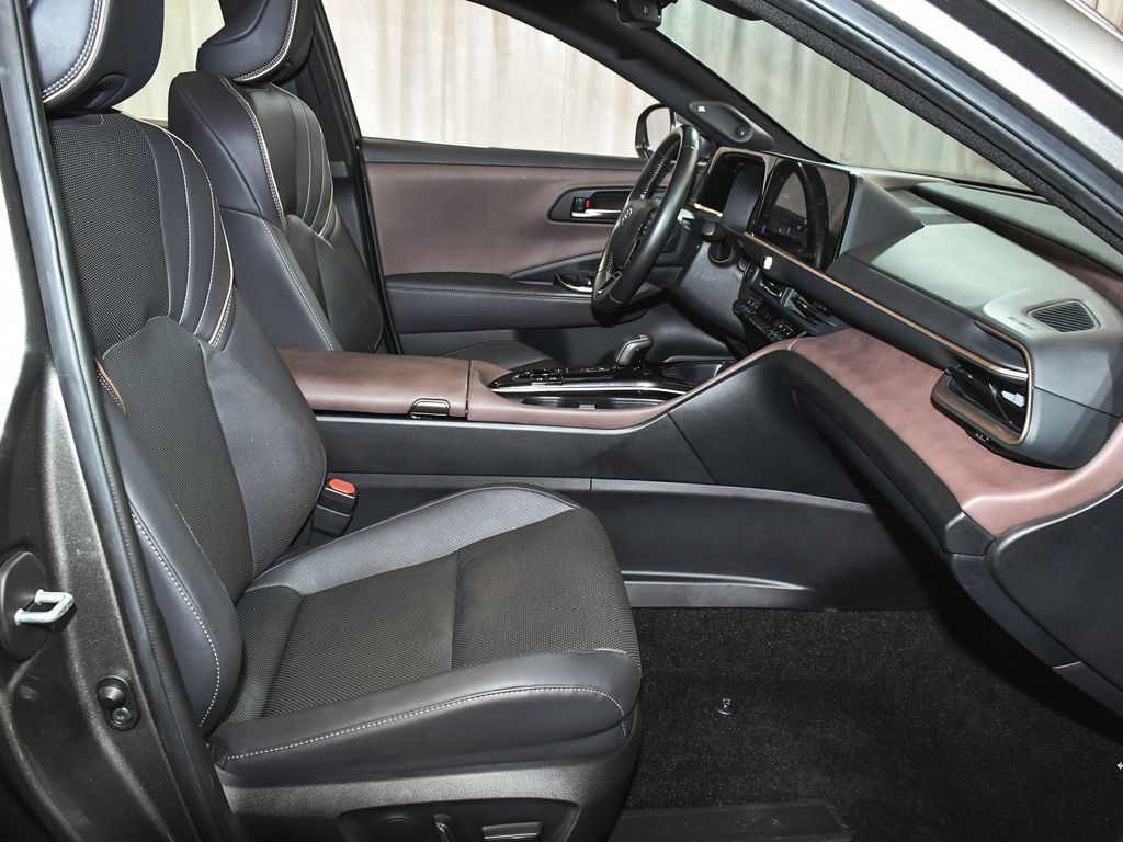 Used 2024 Toyota Crown AWD/4WD image 54