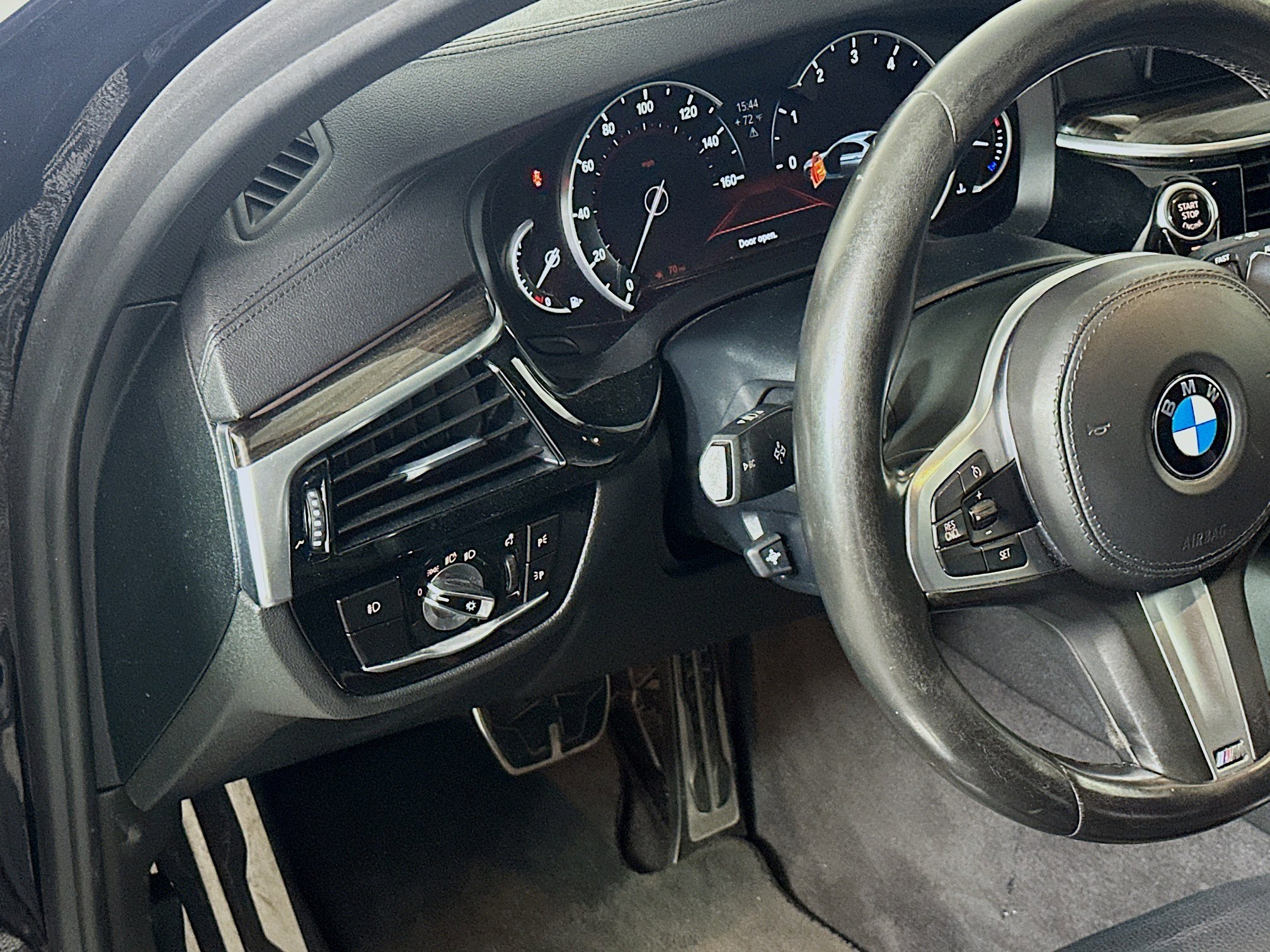 Used 2018 BMW 530i RWD image 16