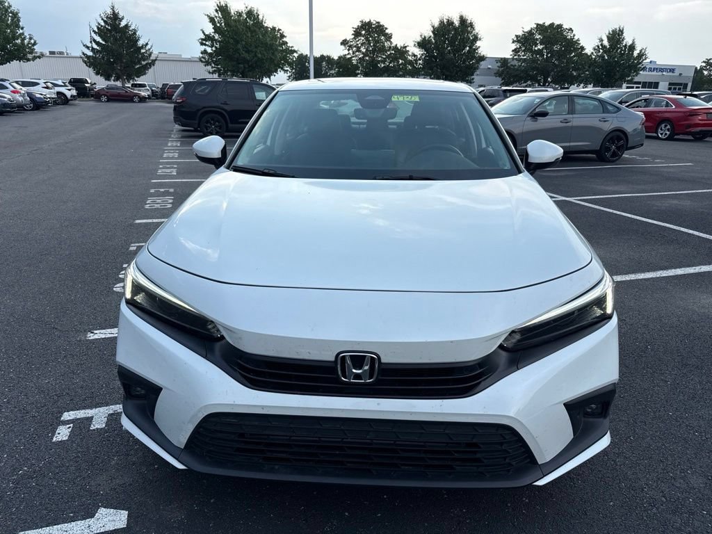 Used 2022 Honda Civic Touring image 2