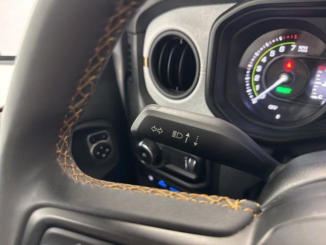 Used 2024 Jeep Wrangler Unlimited AWD/4WD image 33