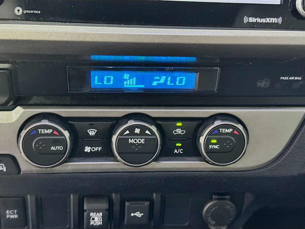 Used 2022 Toyota Tacoma SR5 RWD image 18