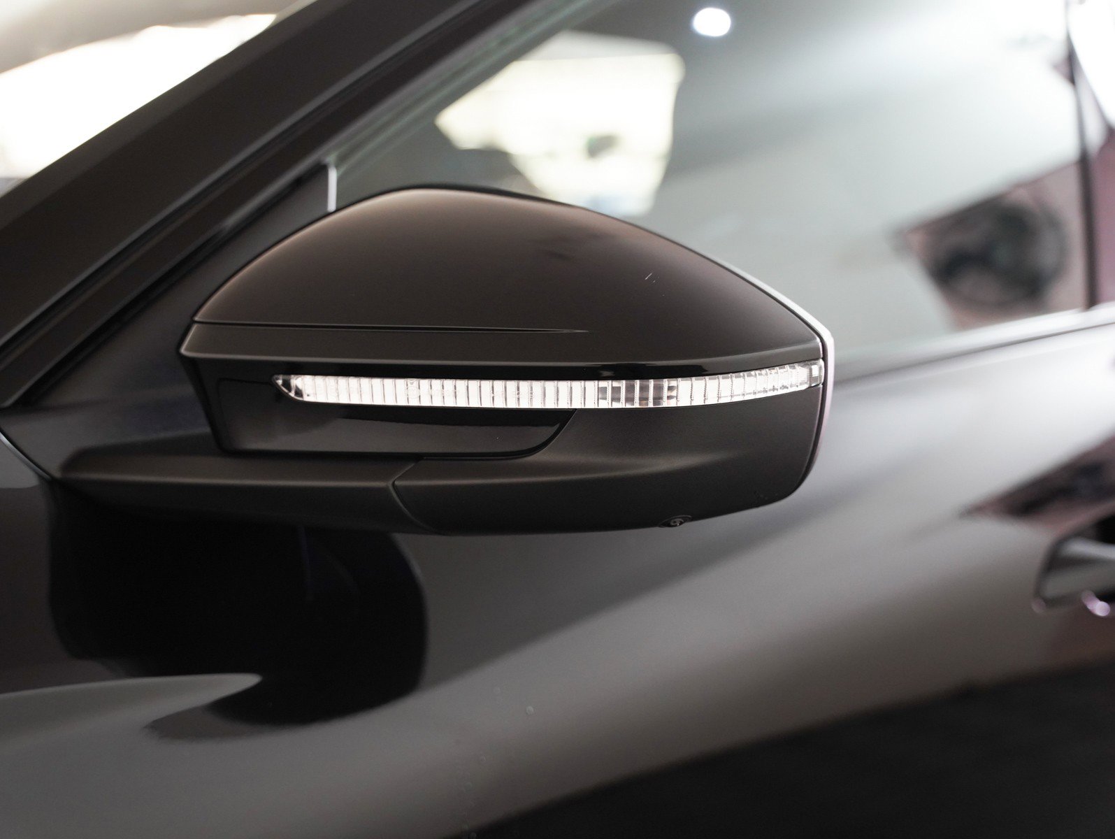 Certified 2025 Audi Q6 e-tron Premium w/ Convenience Package image 25