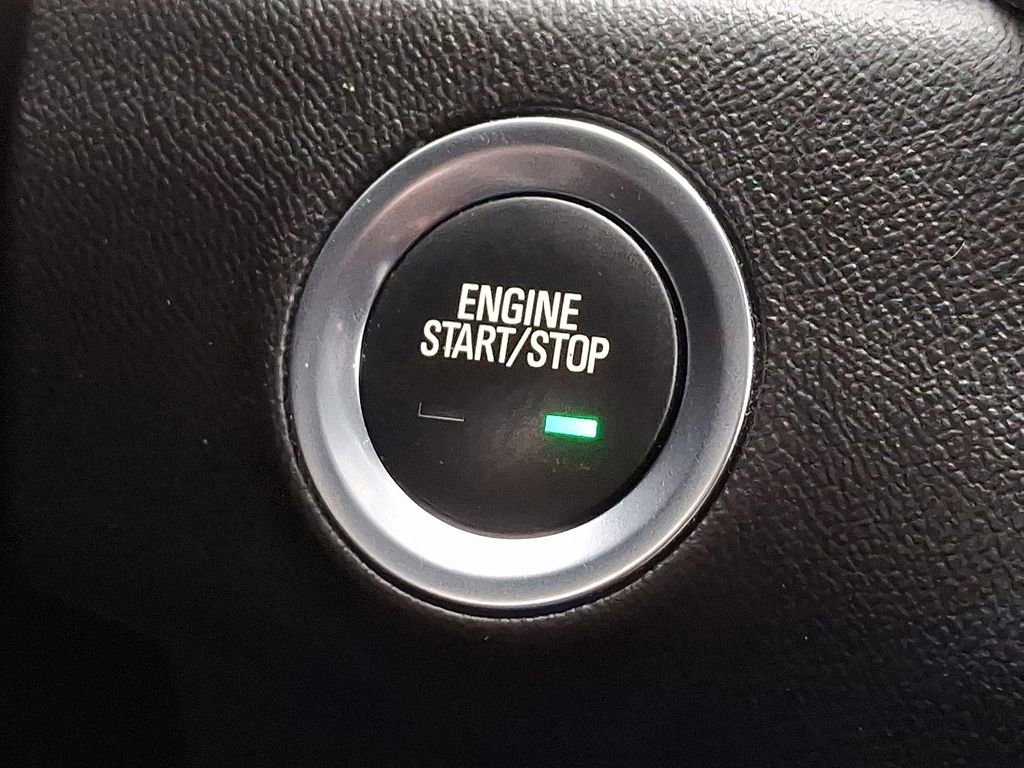 Used 2024 GMC Terrain SLT image 27