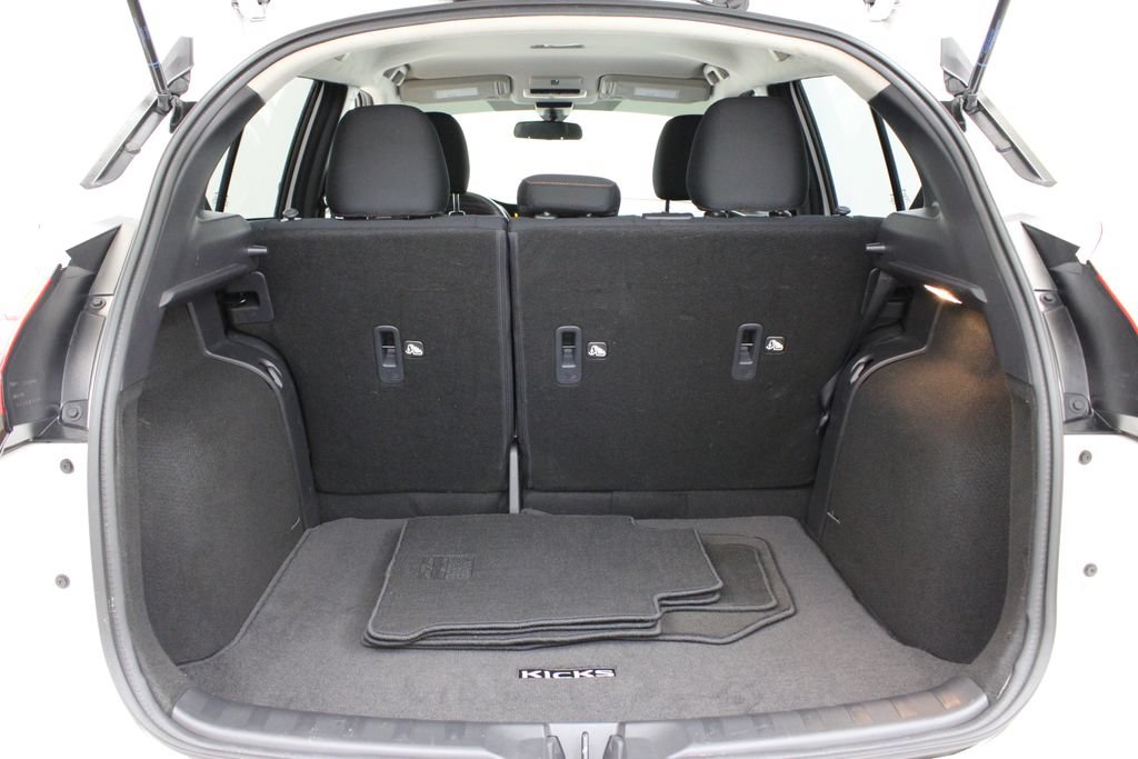 Used 2024 Nissan Kicks SR FWD image 27