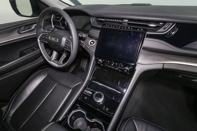 Used 2023 Jeep Grand Cherokee 4WD 4xe image 19