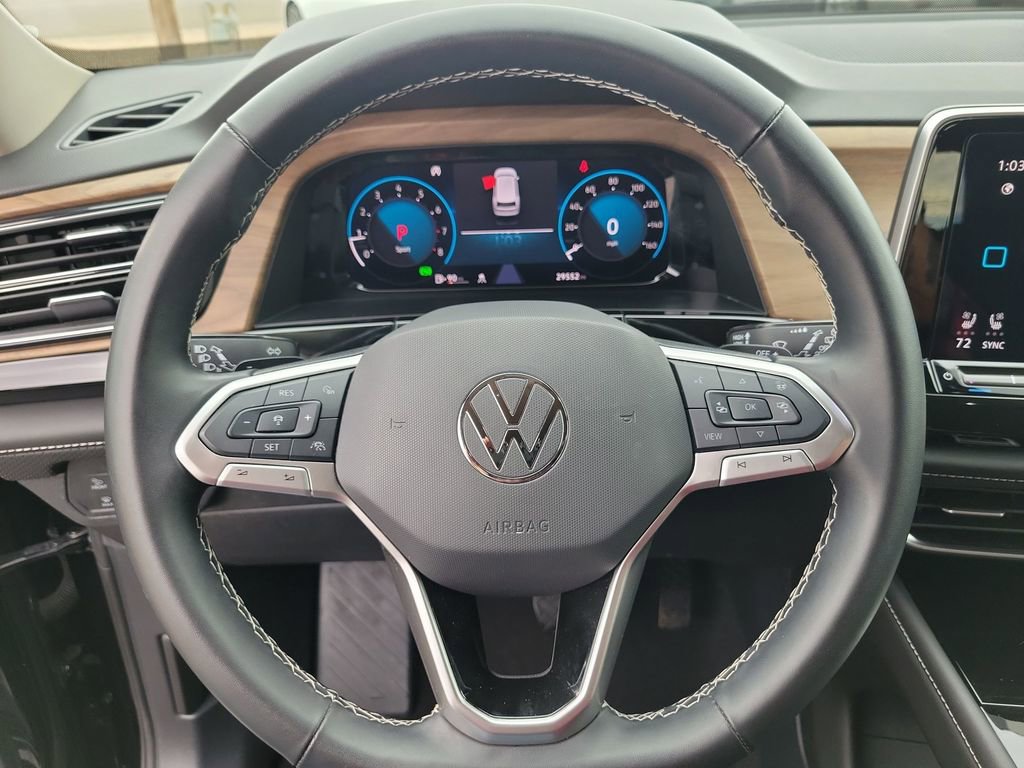 Used 2025 Volkswagen Atlas SE image 21