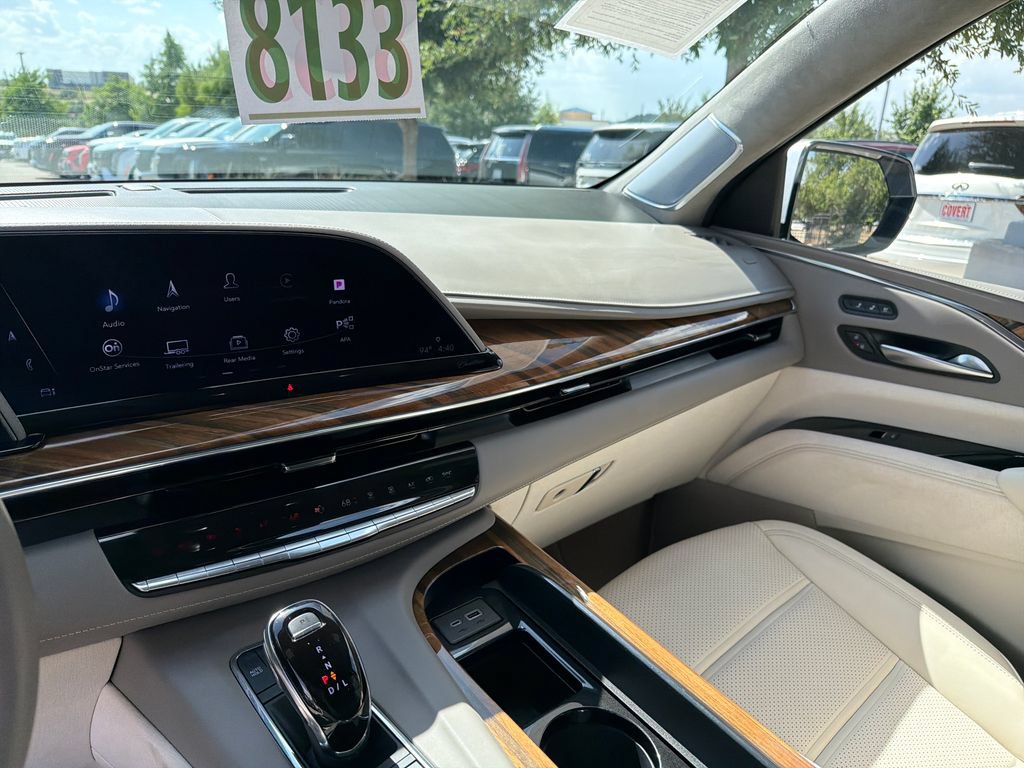 Used 2024 Cadillac Escalade ESV Sport Platinum w/ LPO, Floor Liner Package AWD/4WD image 28
