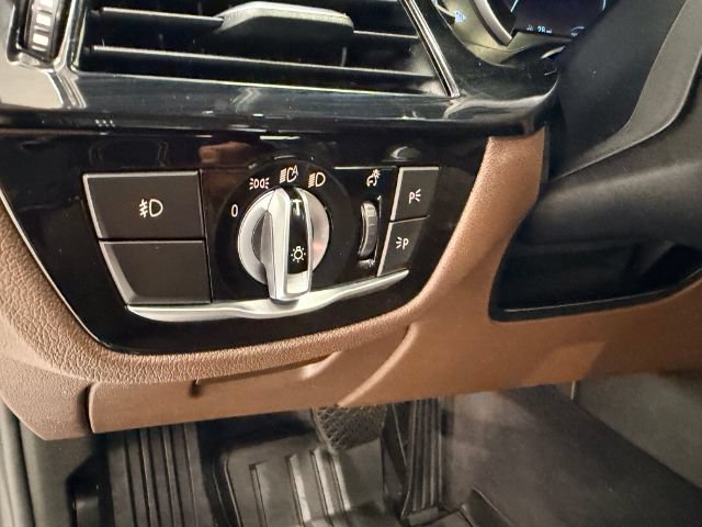 Used 2017 BMW 530i xDrive w/ Driving Assistance Package AWD/4WD image 34