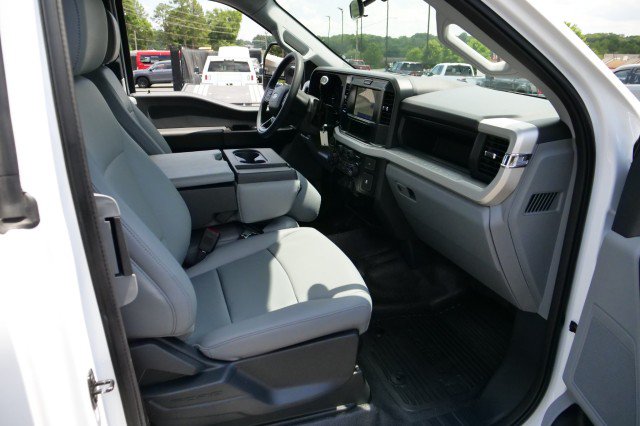Used 2025 Ford F250 XL RWD image 33