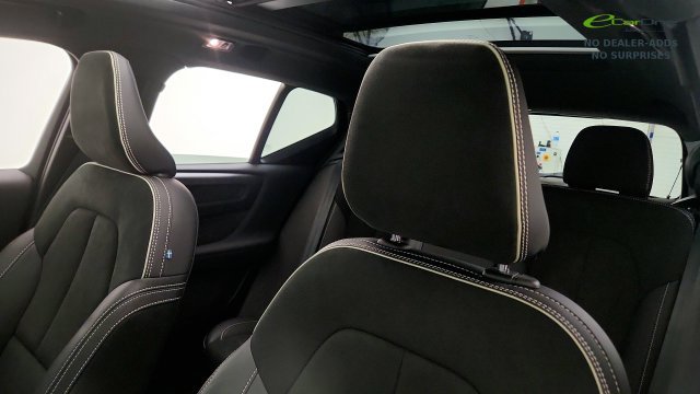 Used 2022 Volvo XC40 T4 R-Design w/ Protection Package Premier FWD image 46