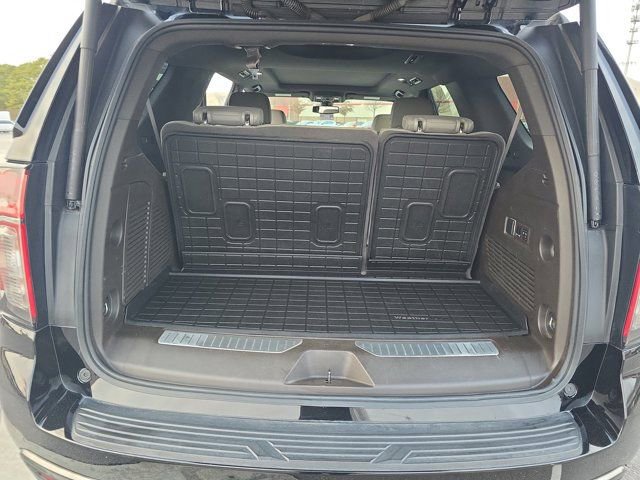 Used 2022 Chevrolet Tahoe Z71 w/ Off-Road Capability Package image 12