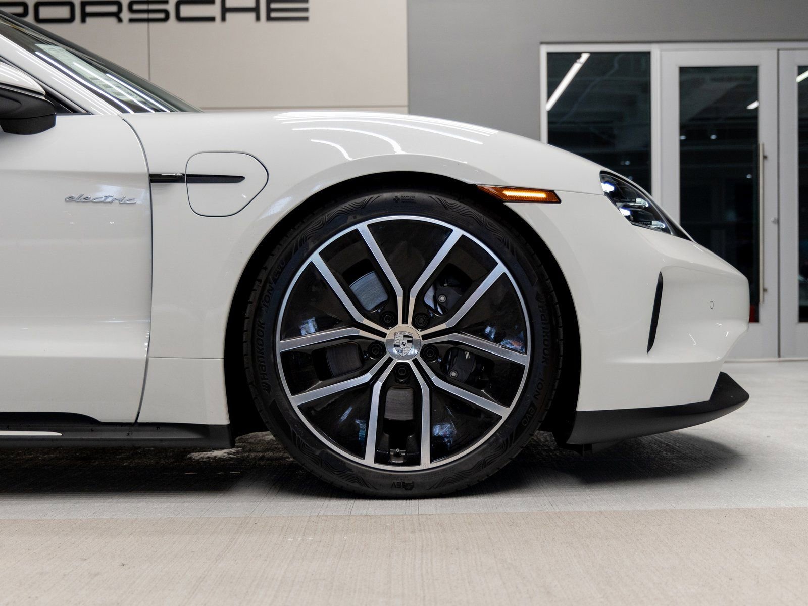 Certified 2025 Porsche Taycan RWD image 11
