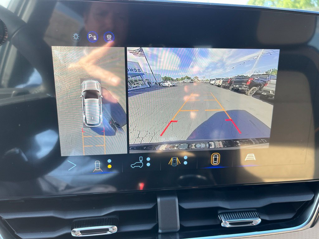 New 2027 Chevrolet Equinox ACTIV w/ Safety and Technology Package AWD/4WD image 23