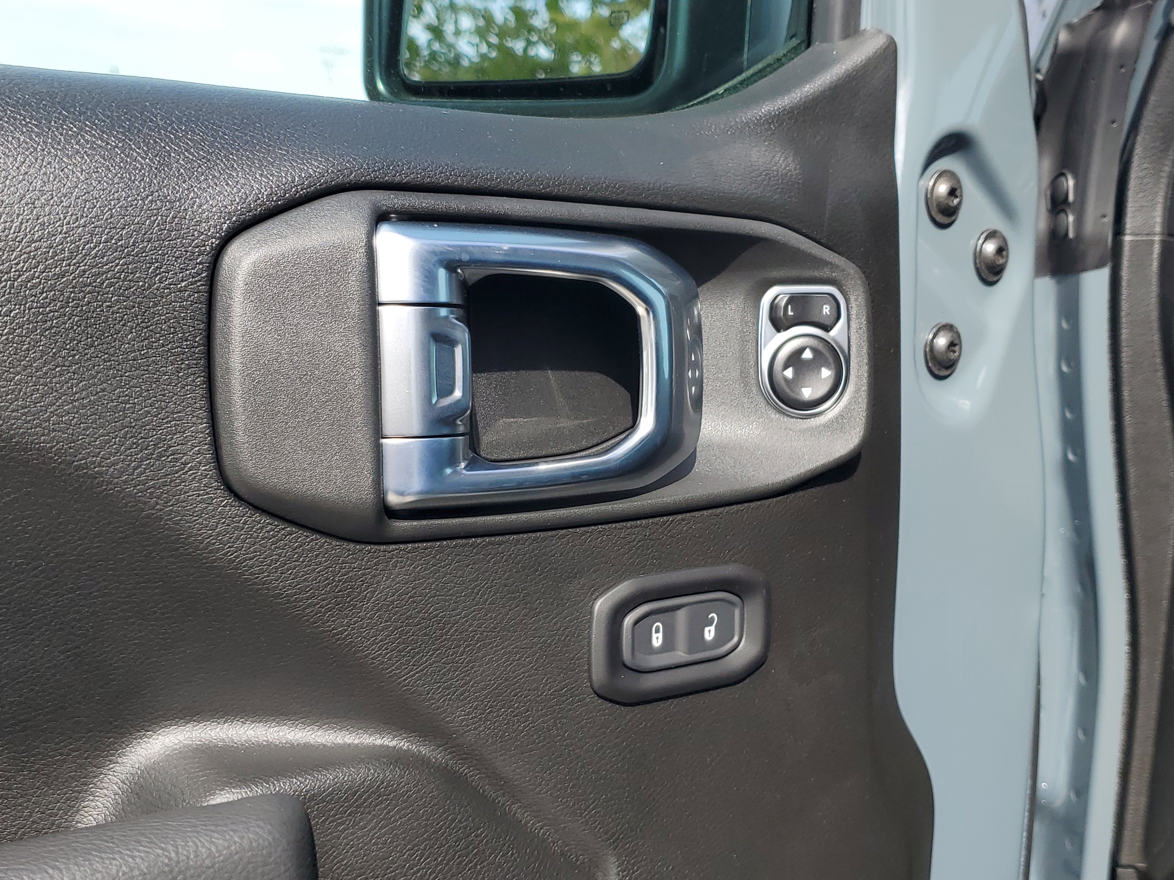 New 2025 Jeep Gladiator Rubicon image 16