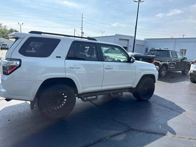 Used 2023 Toyota 4Runner SR5 Premium w/ Moonroof Package AWD/4WD image 8
