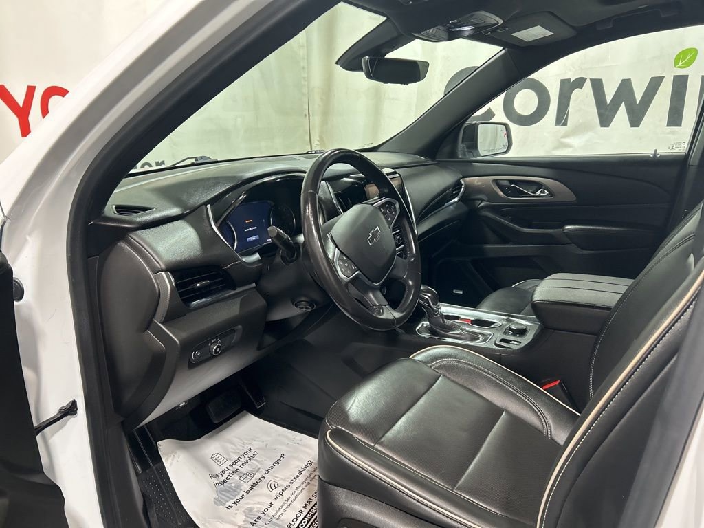 Used 2022 Chevrolet Traverse Premier w/ Redline Edition AWD/4WD image 23