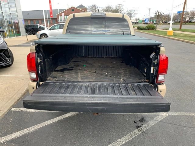 Used 2019 Toyota Tacoma TRD Off-Road w/ Technology Package image 30
