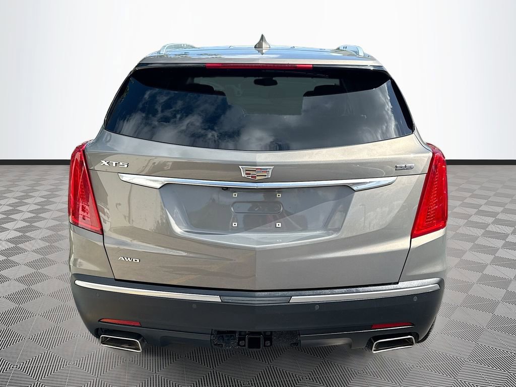 Used 2018 Cadillac XT5 Luxury w/ Driver Awareness Package image 7
