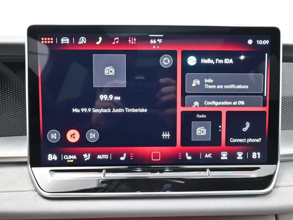 New 2026 Volkswagen Tiguan SE R-Line image 18