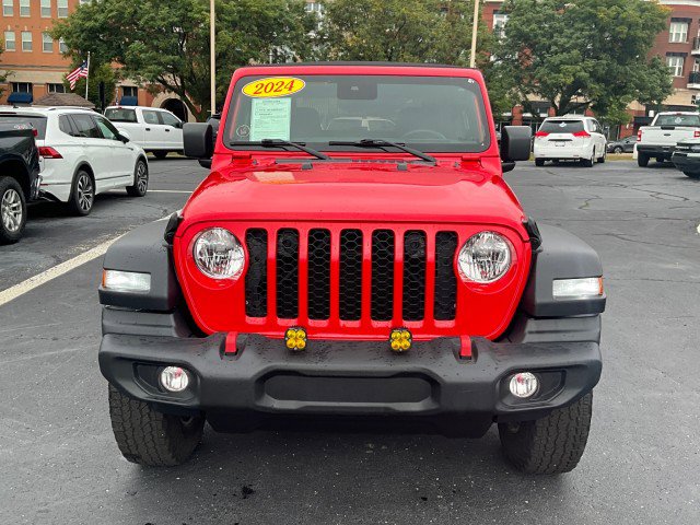 Used 2024 Jeep Wrangler Sport S image 2