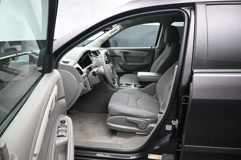 Used 2016 Chevrolet Traverse LS FWD image 11