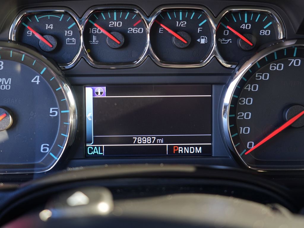 Used 2016 Chevrolet Suburban LS image 31