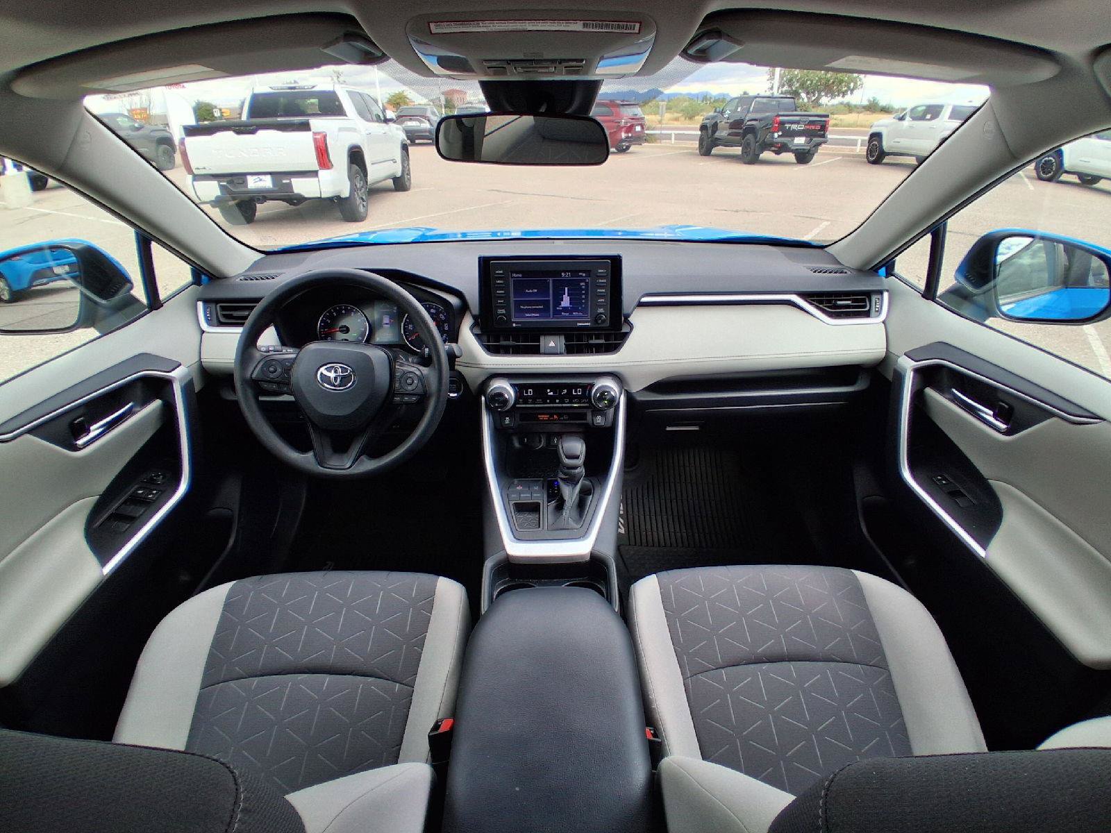 Used 2020 Toyota RAV4 XLE w/ Convenience Package FWD image 24