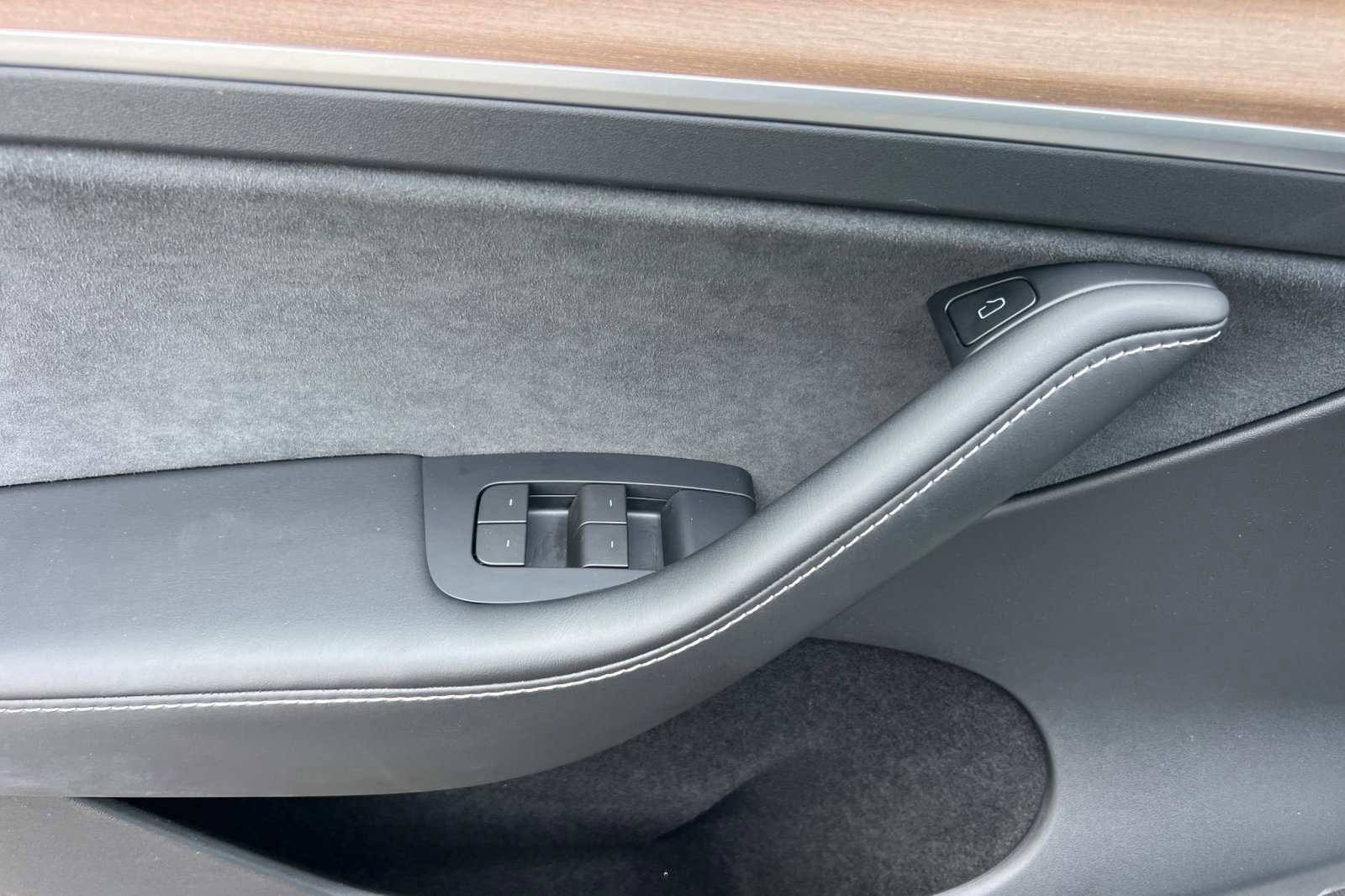 Used 2023 Tesla Model Y Performance image 11